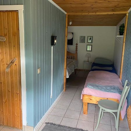 Gaeststuga I Loefsaeng Hajstorp Тёребуда Экстерьер фото